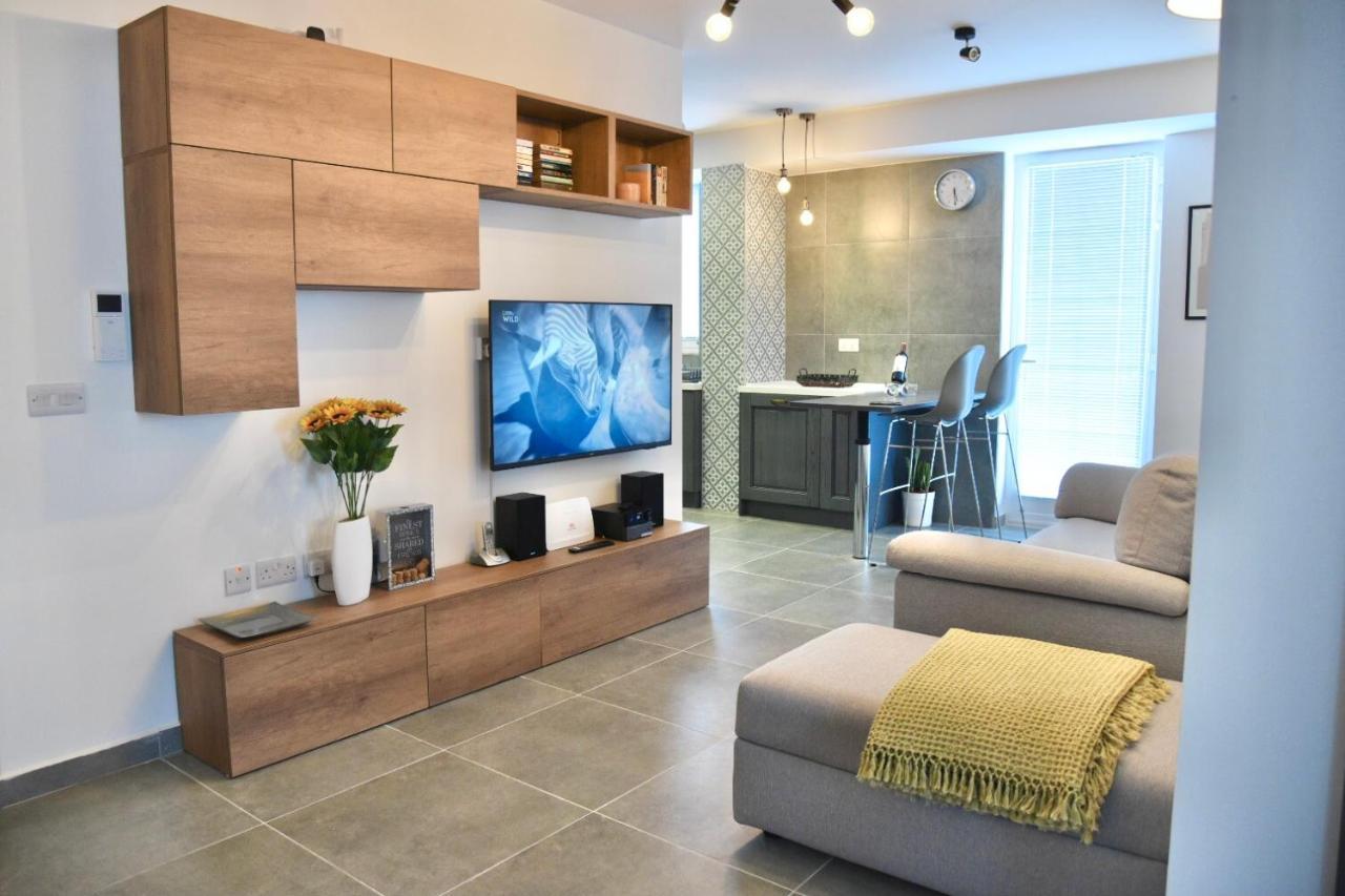 Bright & Modern 2-Bedroom, 4Th Floor Apartment In Gzira, Malta Zewnętrze zdjęcie
