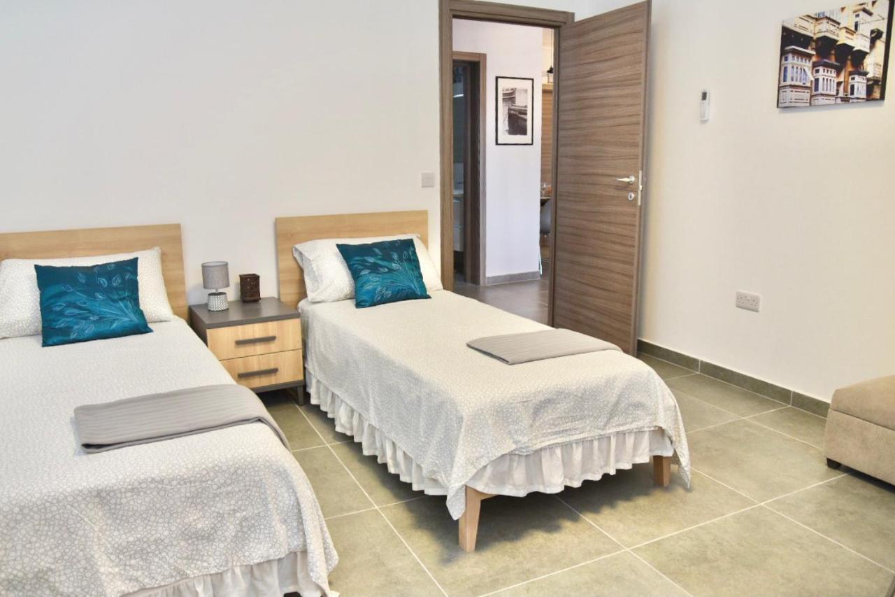 Bright & Modern 2-Bedroom, 4Th Floor Apartment In Gzira, Malta Zewnętrze zdjęcie